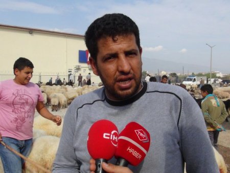 Kurban satıcıları Suriye’den gelen kurbanlıklardan şikayetçi