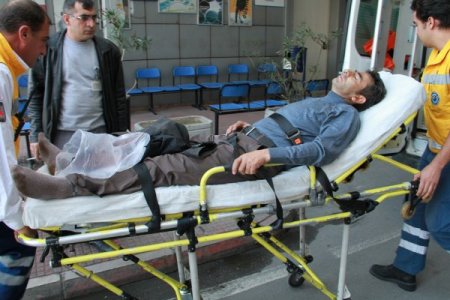 Kurban yerine kendini kesen acemi kasaplar hastanelere koştu