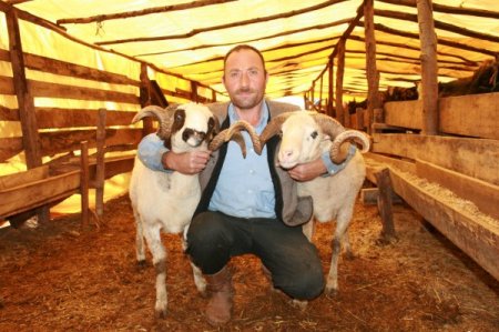 Kurbanına eziyet edenler yandı