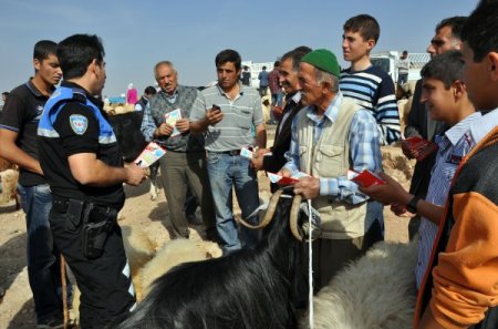 Kurbanlık pazarında sahte para uyarısı
