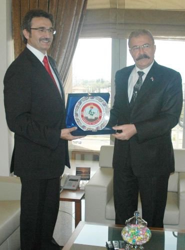 Kürşat Tüzmen: İran İle Mevcut İyi İlişkileri Ve Ticareti Kaybetmeyi Göze Alamayız