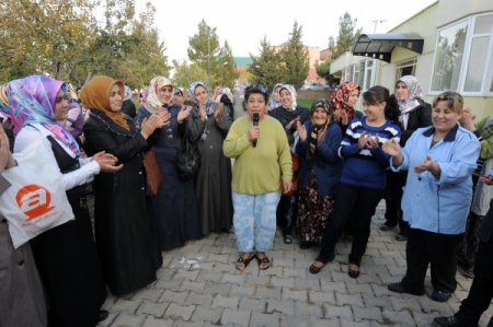 Kursiyerler, Güçsüzler Yurdu sakinlerine moral oldu