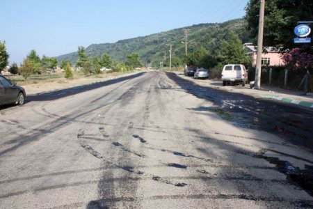 Kurşunlu Köyü Sahil Yolu Asfalt Çalışmaları Başladı