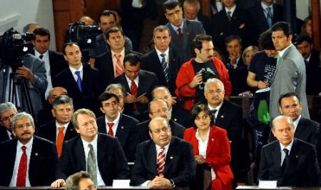 Kürt Açılımını 'ihanet' Gören Bahçeli, Daha Önce Dtp'liler İle Samimi Pozlar Vermişti (özel)