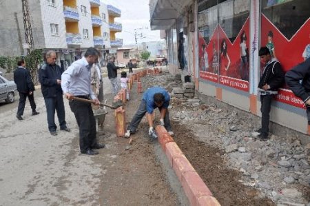 Kurtalan Belediyesi Kaldırım Çalışmalarına Başladı