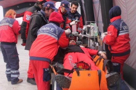 Kurtarma tatbikatı nefes kesti