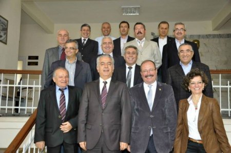 Kuşadası Belediyesi yönetiminden Kaymakam Ayhan'a hoşgeldin ziyareti