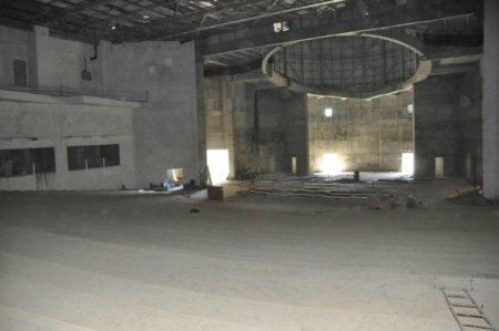 Kuşadası-Efes Kongre Merkezi inşaatı devam ediyor