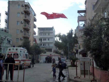 Kuşadası şehidini bekliyor