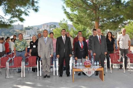 Kuşadası'nda Dünya Hayvan Haklarını Koruma Günü Kutlandı
