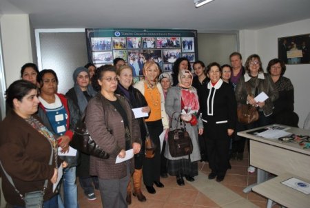 Kuşadası'nda ilk mikro kredi dağıtıldı