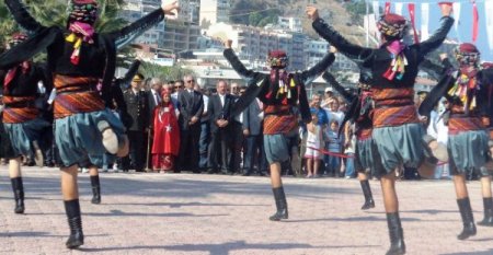 Kuşadası'nın düşman işgalinden kurtuluşu kutlandı