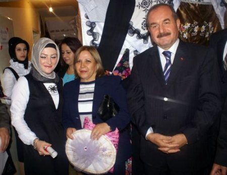 Kütahya Hem, Yıl Sonu Sergisi Açtı