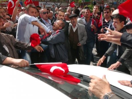 Kütahya'da Âkil İnsanlar heyetine saldırı girişimi