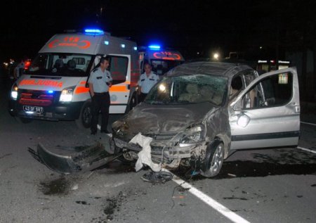 Kütahya'da kaza: 2 yaralı