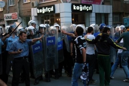 Kütahya'da protestocu gruba, polisten müdahale