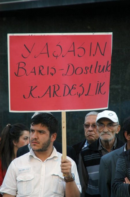 Kütahya'da 'savaşa hayır' eylemi