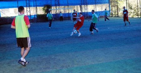 Kütahya'daki Din Görevlilerinin Halı Saha Mücadelesi