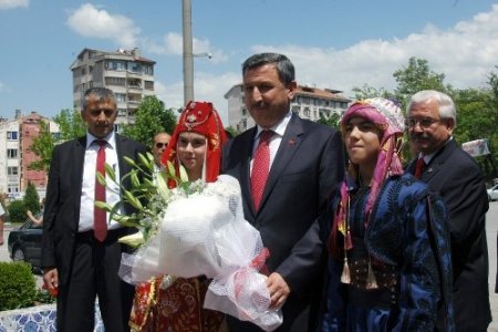 Kütahya'ya atanan Vali Yılmaz görevine başladı