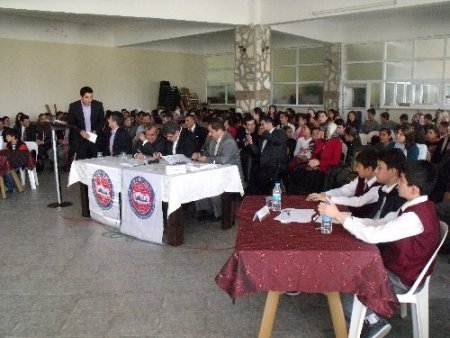 Kutlu Doğum Bilgi Yarışması'nı Köşkerler Ortaokulu öğrencileri kazandı