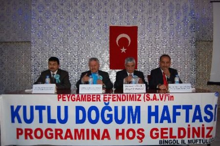 Kutlu Doğum Coşkusu Salona Sığmadı
