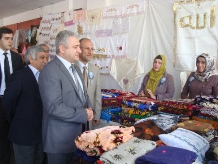 Kutlu Doğum Haftası'nda müftülük kermes düzenledi