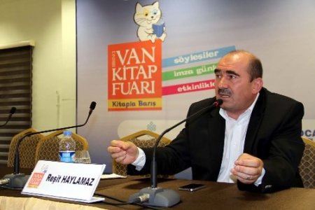 'Kutlu Doğum' kitap okuma yarışmasında dereceye girenler umre ile ödüllendirildi