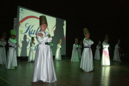 Kutlu Doğum Programı'na Katılanlar Salona Sığmadı