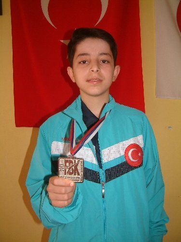 Kutluhan Duran, Balkan Karate Şampiyonası ikincisi oldu