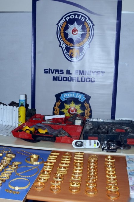 Kuyumcu soygunuyla ilgili gözaltına alınan 7 şüpheliden 2’si tutuklandı