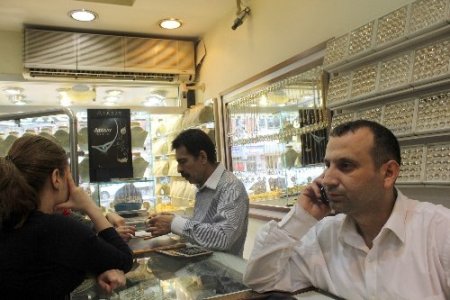 Kuyumcularda çeyrek altın bitti