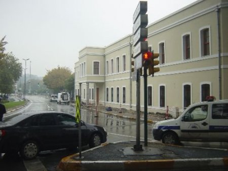 Kuzey Deniz Saha Komutanlığı Önünde Bomba Paniği