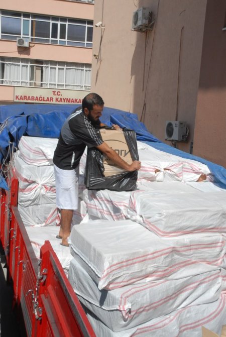 Kuzey Irak'ta 25 kuruşa alınan sigara, Türkiye'de 4 liraya satılıyor