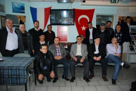 Lahey Türk İslam Vakfı’na yapılan bombalı saldırıya tepkiler sürüyor