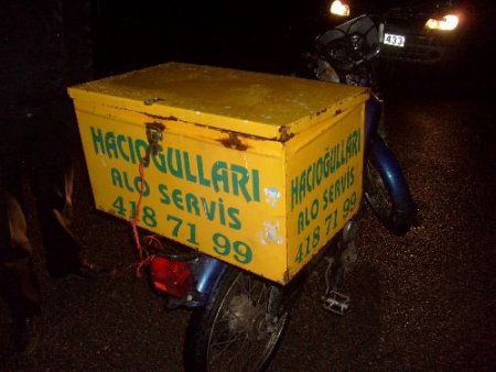 Lahmacun Servisi Yapan Motosikletli Başka Bir Motosikletliye Çarptı: 2 Yaralı