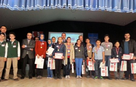 Lara Koleji, akıl oyunları yarışması düzenledi