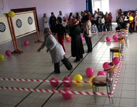 Lara Koleji velisi anneler kıyasıya yarıştı