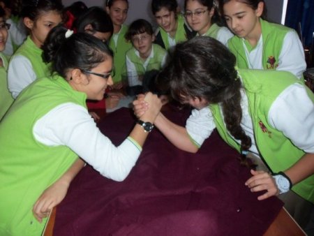Lara Koleji’nde bilek güreşi yarışması düzenlendi