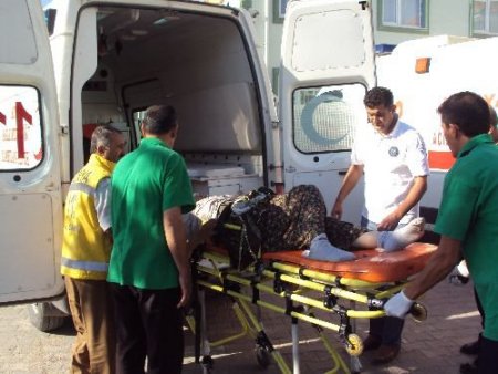 Lastiği Patlayan Otomobil Takla Attı: 3'ü Ağır 5 Yaralı