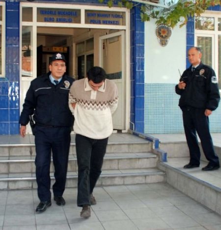 Lastik Bayii, Hırsızlığın Örtülmesi İçin Yakıldı