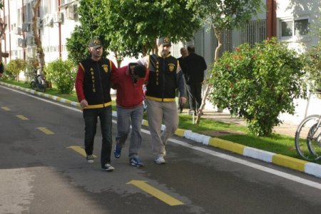 Lastik hırsızları yakalandı