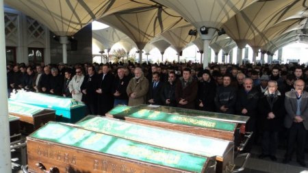 'Laz Ziya'yı Son Yolculuğuna Arkadaşları Uğurladı