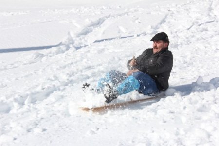 Lazboardlı köylüler profesyonellere taş çıkartıyor