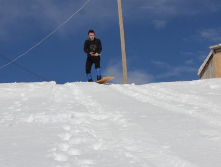 Lazboardlı köylüler profesyonellere taş çıkartıyor
