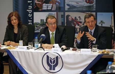 Lewis: Türkiye global ekonomide giderek daha büyük bir aktör oluyor