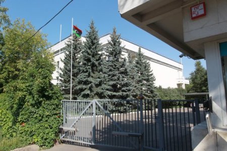Libya, Moskova Büyükelçiliği’nde Ay Yıldızlı Bayrak
