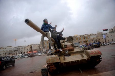 Libya'da Devam Eden Halk Devrimi