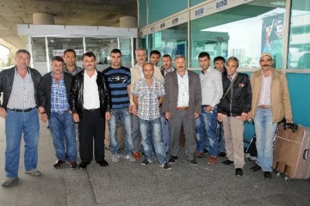 Libya'da rehin kalan işçileri Dışişleri Bakanlığı kurtardı