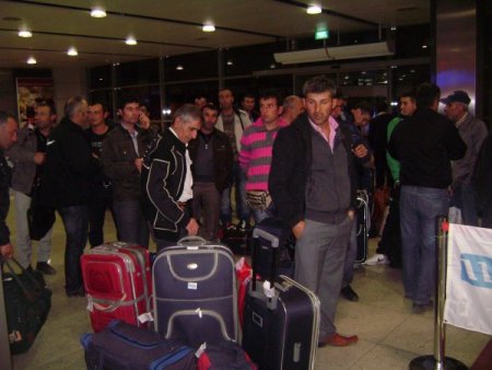 Libya’daki 168 Türk Uçakla İstanbul’a Getirildi