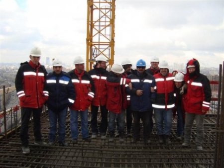 Libya'daki Türk İşçilerini, Yağmacılardan Yerli Halk Koruyor